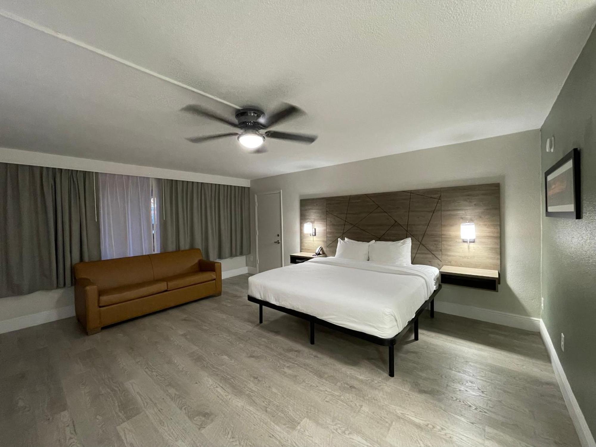 Quality Inn & Suites Airport-Cruise Port Χόλιγουντ Εξωτερικό φωτογραφία