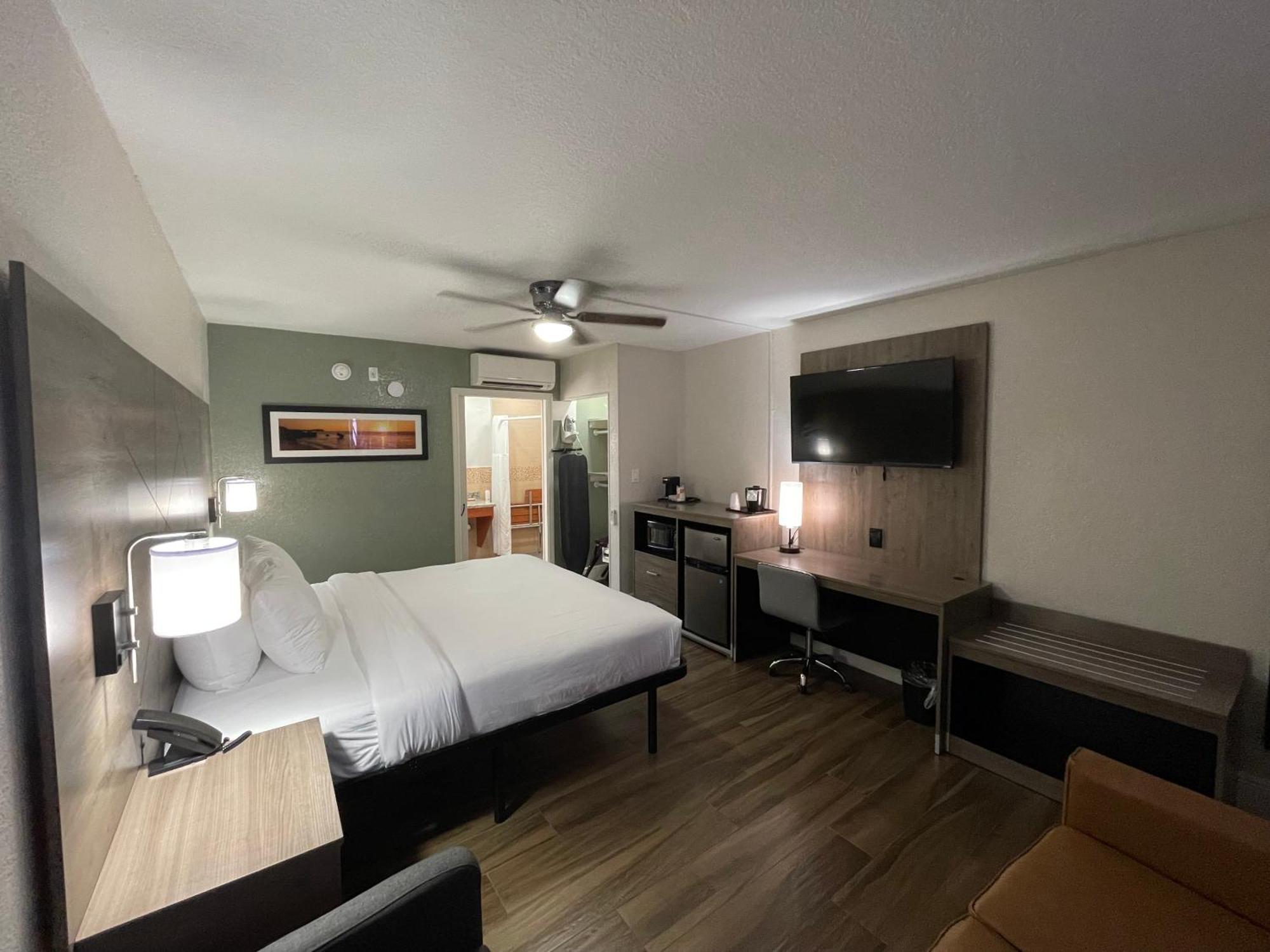 Quality Inn & Suites Airport-Cruise Port Χόλιγουντ Εξωτερικό φωτογραφία