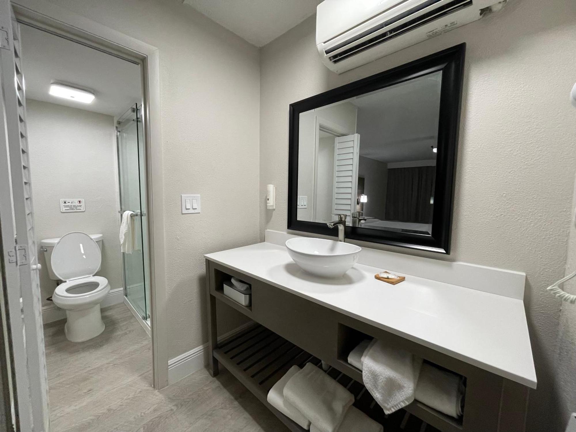 Quality Inn & Suites Airport-Cruise Port Χόλιγουντ Εξωτερικό φωτογραφία