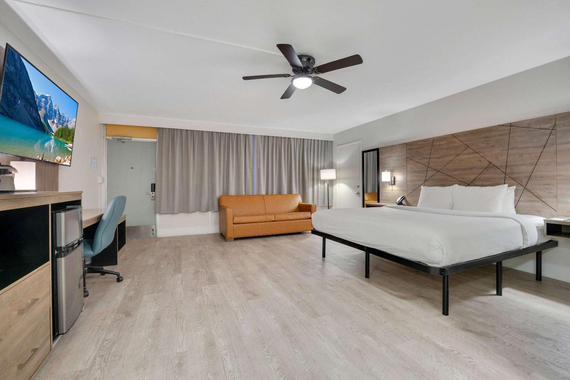 Quality Inn & Suites Airport-Cruise Port Χόλιγουντ Εξωτερικό φωτογραφία